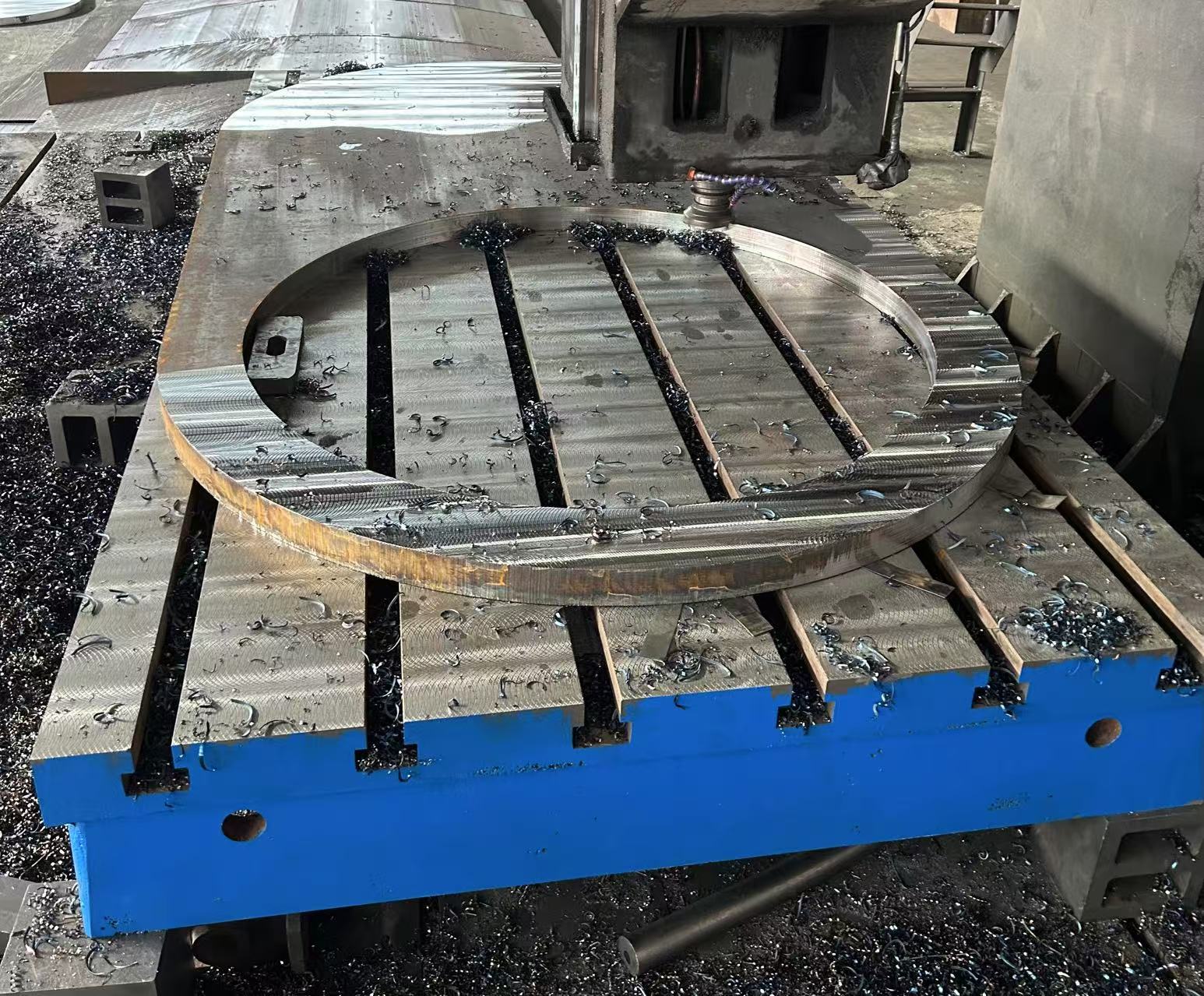 T-shaped groove flat plate